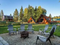 Glacier National Park-cozy, rustic home w/ hot tub, just 6 minutes to the park Hotels in Coram