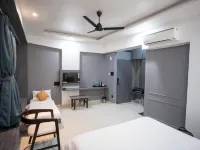 Hotel Oberon Hotels in Solapur