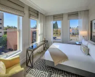 Hotel E