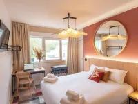 Bhoma Bourges - Hôtel & Restaurant โรงแรมในบูร์ช