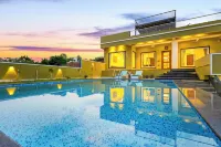 Elivaas Lakemount | 2 BHK with Pvt Pool at Fatehsagar Lake
