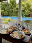 Riverside Cabanas - 朝食
