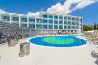 River Rock Hotel