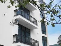 PARALLEL Apartments Hotels in Gonio