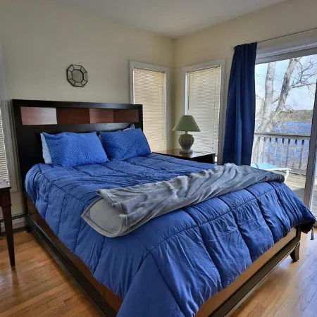 Lakefront Stunning Cape Cod Views w Private Lake Beach - Backyard is the Lake !