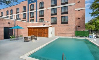 Hampton Inn by Hilton Addison Dallas