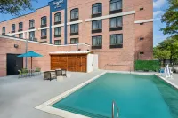 Hampton Inn by Hilton Addison Dallas - Rooftop Pools