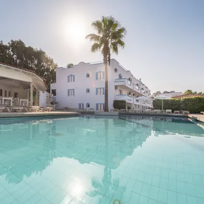 Aegean Blu Hotel & Apartments Отели рядом с достопримечательностью «Амфитеатр»