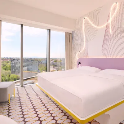 Prize By Radisson, Wroclaw Sky Tower Отели рядом с достопримечательностью «Железнодорожный макет «Колейково»»