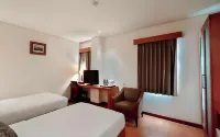 Royal Jelita Hotel - 3-Star