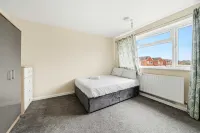 Charming House With Garden in Aylesbury - Wifi