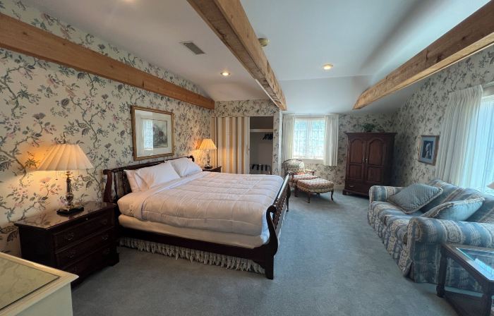 Strawtown Inn & Events
