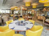 Manhattan Porto Alegre by Mercure Hotels near Total Shopping Mall