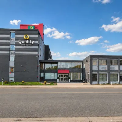 Quality Inn & Suites Thunder Bay Downtown Hotels near Current River Arena