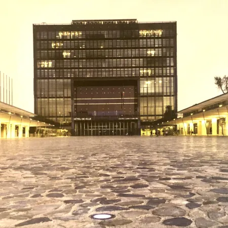 Hôtel Colisée-Verdun Centre Gare Saint-Roch Отели рядом с достопримечательностью «Стадион «Мосон»»