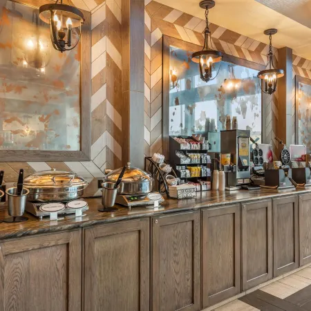 Best Western Plus Silver Saddle Inn