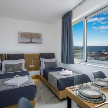 Deluxe City Hotel