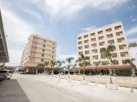 P.A. Thani Hotel - parking