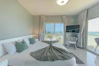 Relax in Style Oceanfront 3 Bedroom Apartment in Sosua - 4-Star