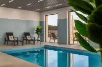 Ramada Encore by Wyndham Bukhara - Pools