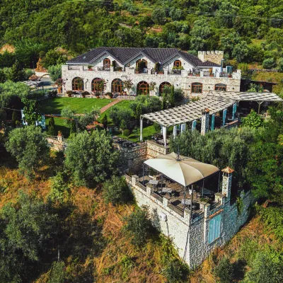 Chateau Fasel - Infinity Pools