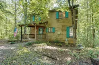 9 Mi to Lake Keowee! Secluded Creekfront Getaway - 3-Star