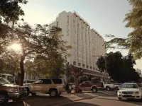 Hotel Avenida - parking