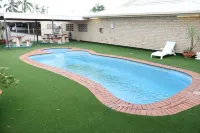 SunPalms Motel - Pools