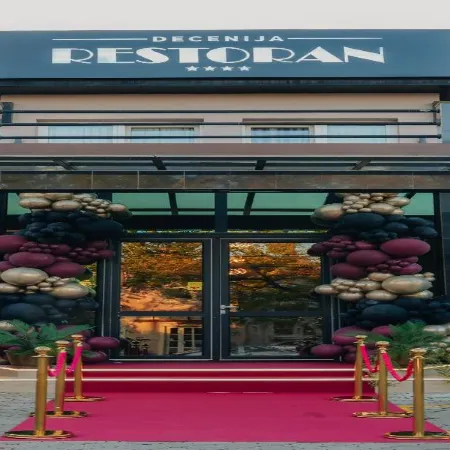 Decenija Hotel & Restaurant