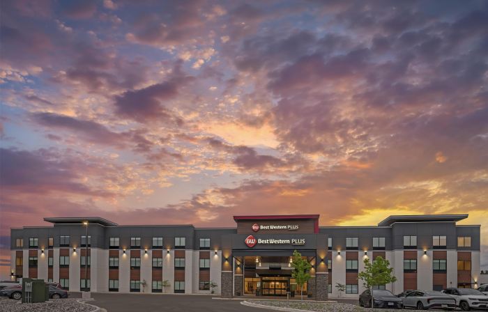 Best Western Plus Marquette Hotel  Suites
