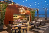 Ramada Encore by Wyndham Chandigarh Zirakpur - breakfast