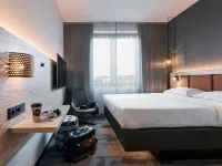 Moxy Duesseldorf South Hotels near Holthausen