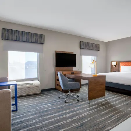 Hampton Inn & Suites Muncie