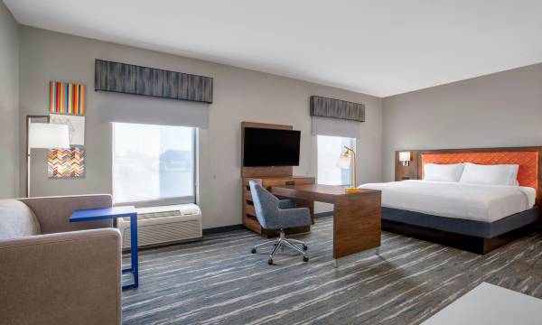 Hampton Inn & Suites Muncie