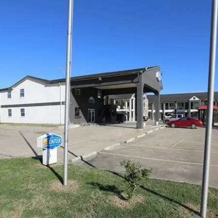 Hotel O Executive Inn & Suites Cuero Hwy 87