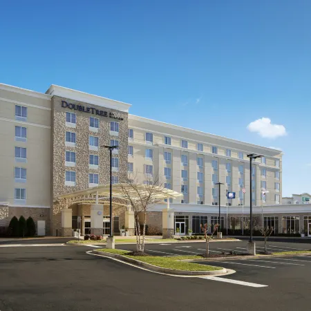 DoubleTree by Hilton Richmond Airport