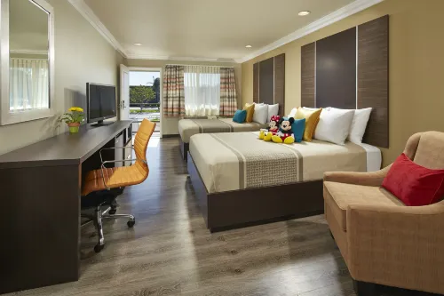 Eden Roc Inn & Suites Anaheim - Motels