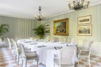 Brenners Park-Hotel & Spa - an Oetker Collection Hotel - parking