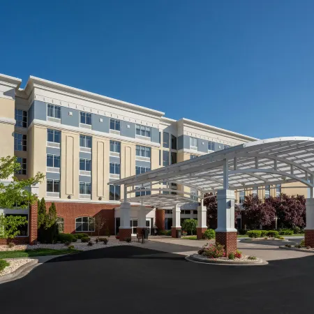 Delta Hotels Huntington Mall