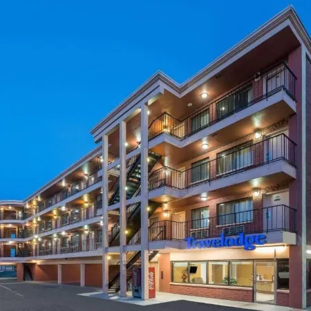 Howard Johnson by Wyndham Reno Downtown