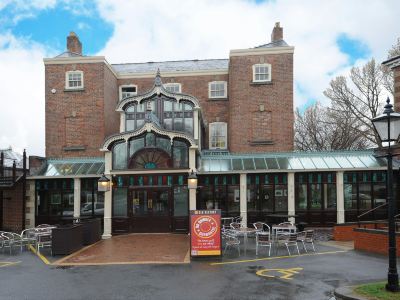 Premier Inn Stockport Central
