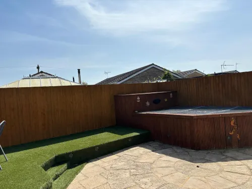 2-Bed Bungalow Sleeps 6 Parking & Pet Friendly - Parkplatz