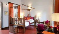 Maison Perumal Pondicherry - a CGH Earth Experience - bar