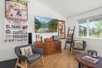 Wilderness Haven with Hot Tub in Franktown - 4 étoiles