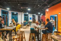 Safestay Barcelona Passeig de Gràcia - Quầy Bar