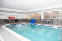 Hilton Garden Inn Springfield, NJ - Kolam Renang