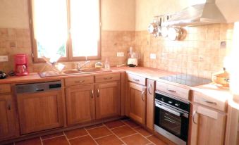 House with 2 Bedrooms in Molières, with Wonderful Lake View, Furnished Garden and Wifi