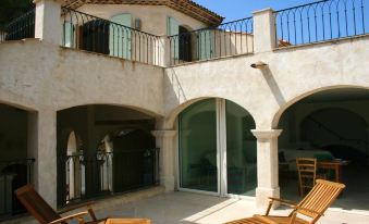 House with 5 Bedrooms in Sainte-Maxime, with Enclosed Garden and Wifi - 500 m from The Beach