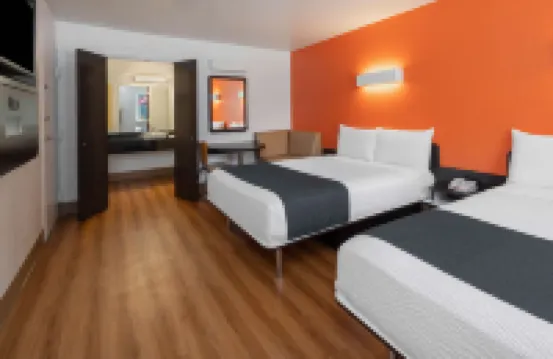 모텔 6 산타 바바라 - 카르핀테리아 사우스