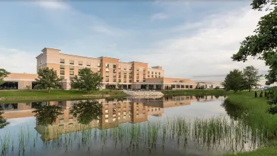 Holiday Inn & Suites Joliet Southwest Hotels near 7-Eleven